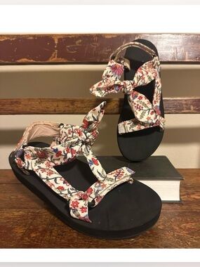 LOEFFLER RANDALL Maisie Floral Cotton Sport Sandals